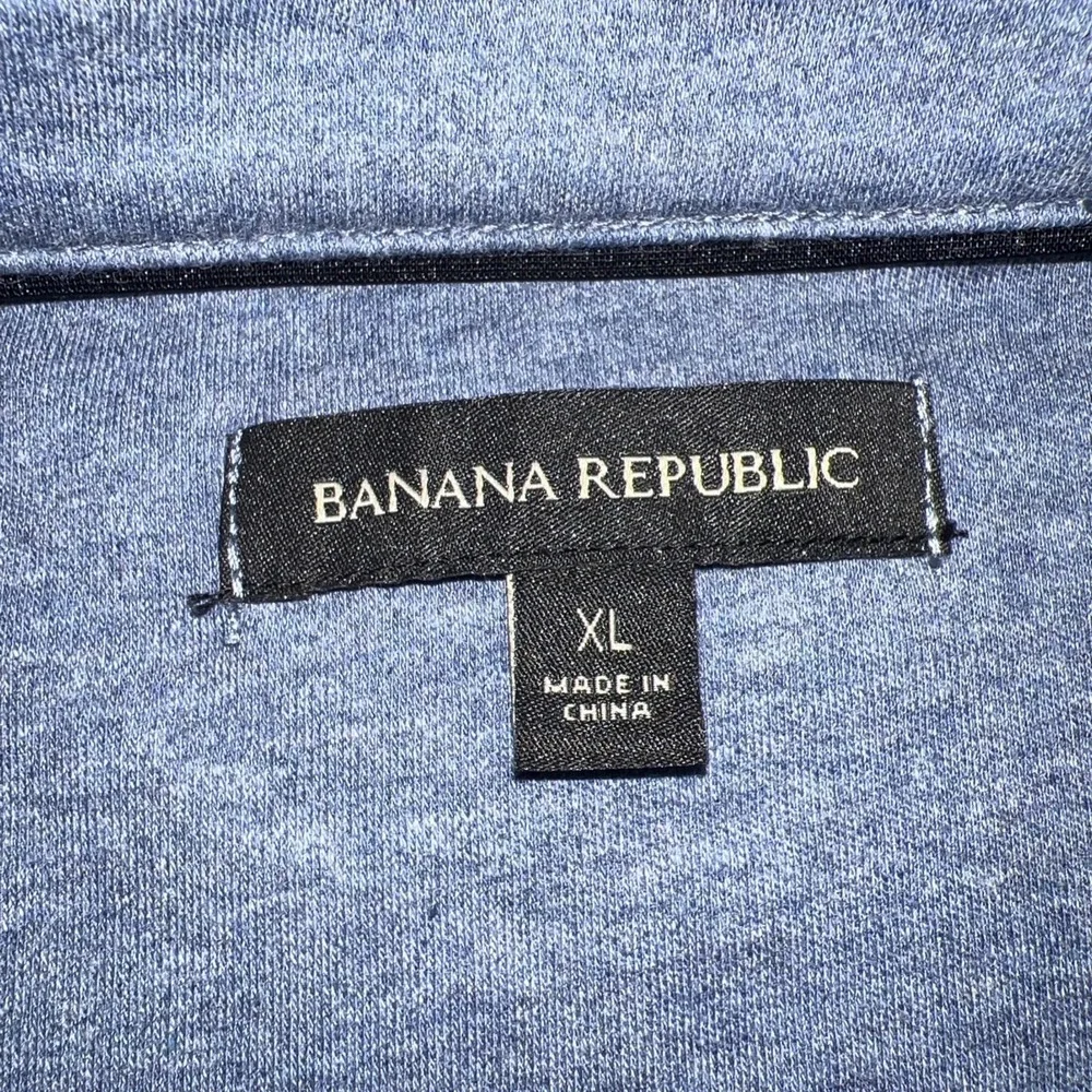 NWT Banana Republic Shirt Men's Size XL Gray‎ Golf Luxe Touch Performance Polo